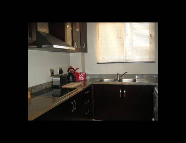 2 BEDROOM APARTMENT TO LET IN POINT WATERFRONT